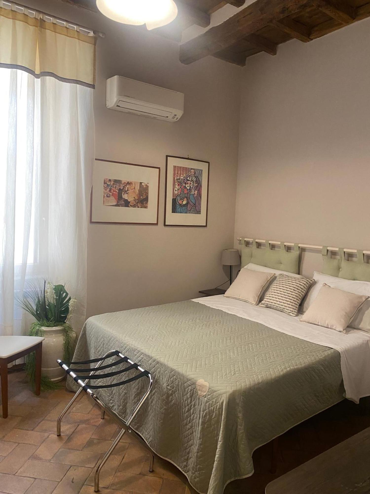Boutique Grifone Roma Quarto foto